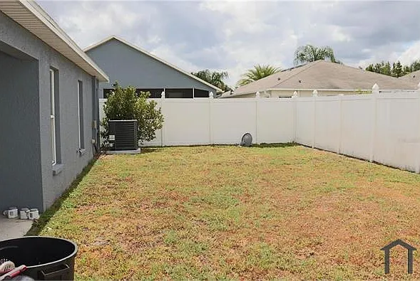 3335 Clover Blossom Cir — Photo 24
