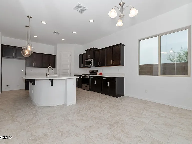 19793 W Earll Dr — Photo 12