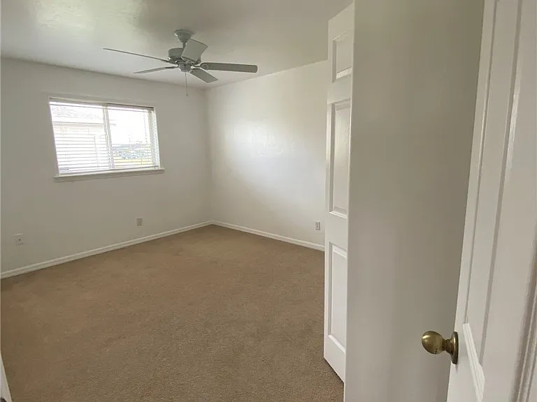 2136 NW 22nd Pl — Photo 18
