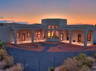 4613 Sioux Dr NE, Rio Rancho, NM 87144