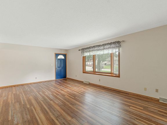 4th image of 201 Wema Ave