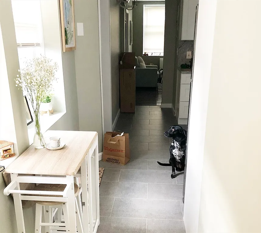 2 bed, 1.0 bath, 650 sqft, $2,900 — Photo 2