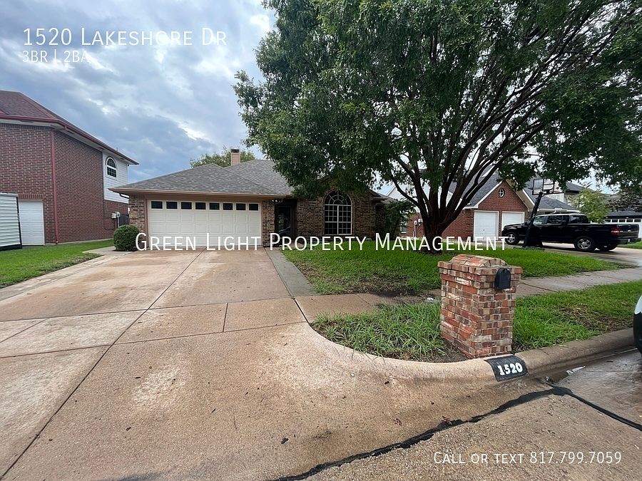 1st image of 1520 Lakeshore Dr
