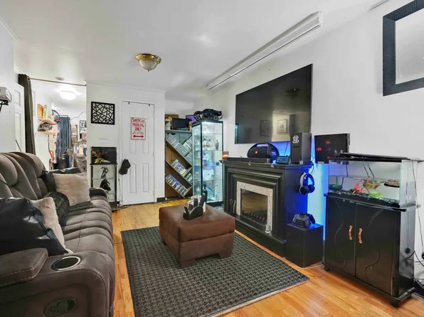 436 Putnam Avenue image 10 of 28