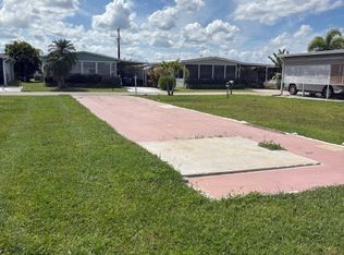 5511 Miles Standish Ln, North Fort Myers, FL 33917