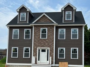 88 Bunker Hill Ave, Lowell, MA 01850