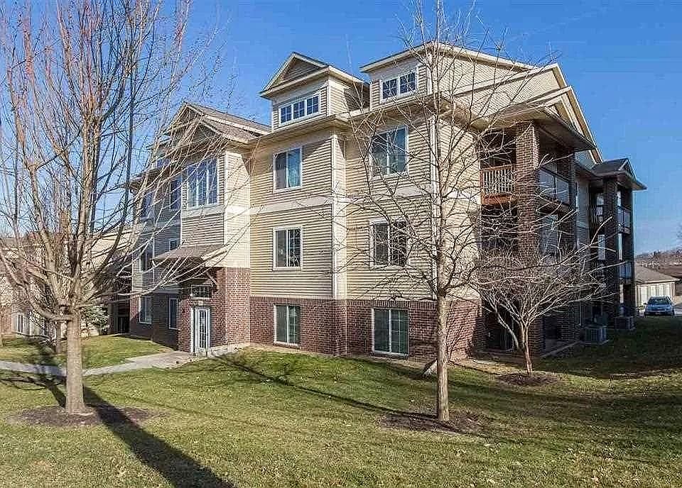 Apartment on WBenton
