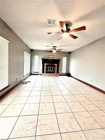 1528 Cherokee Ave — Photo 6