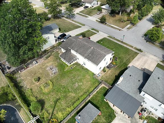 2nd image of 3505 Delray Dr