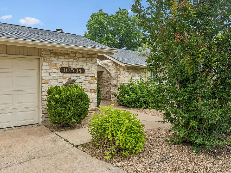 10504 Wagon Gap Dr