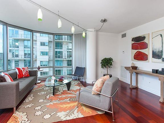 3rd image of 333 1st St Unit 1807