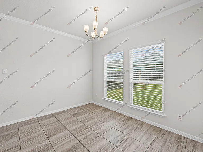 727 Cross Dr — Photo 15