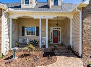 324 Whiteplains Pl, Gilbert, SC 29054