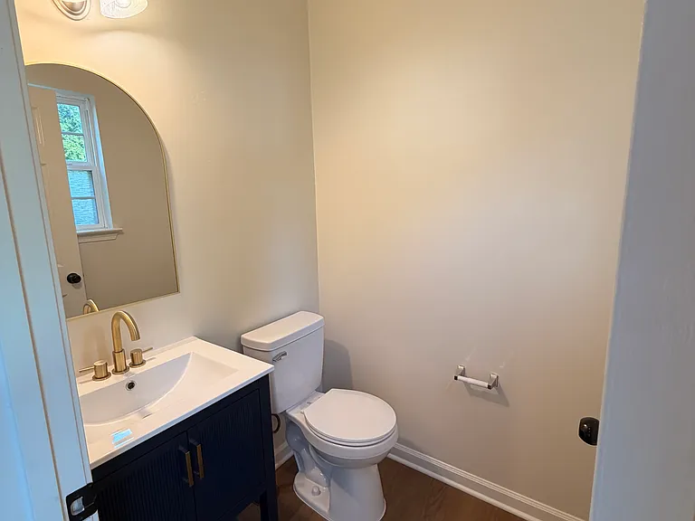 715 N 2nd St — Photo 15