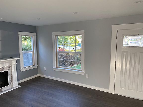 5th image of 3843 Revere Ave