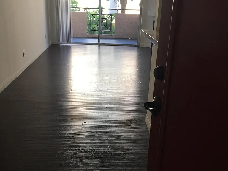 Catalina Apartments — Photo 67