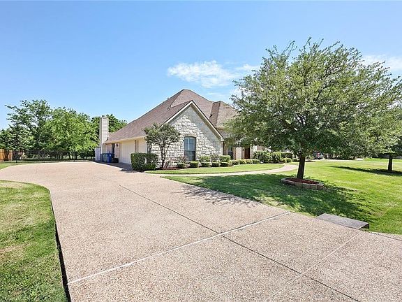 2nd image of 630 Melody Ln