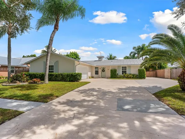 112 Prado St, Royal Palm Beach, FL 33411