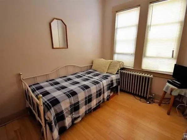 20 Irving Street image 5 of 6