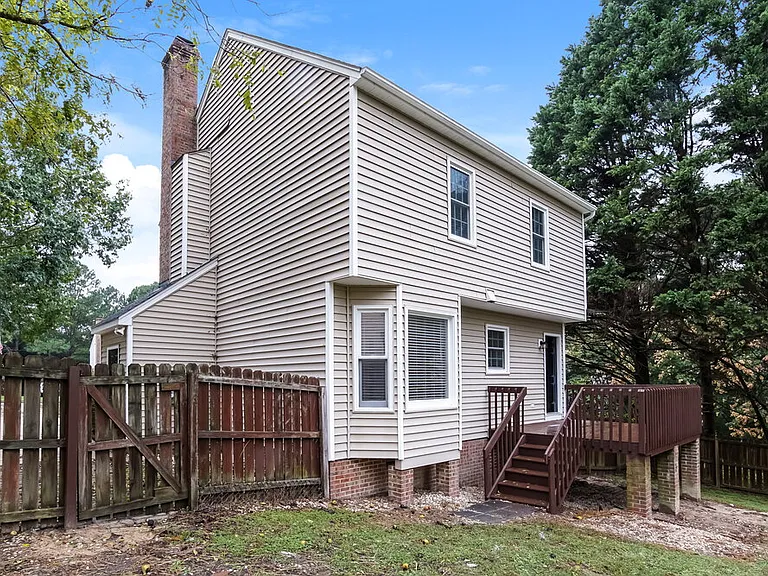 925 Fairlong Rd — Photo 17