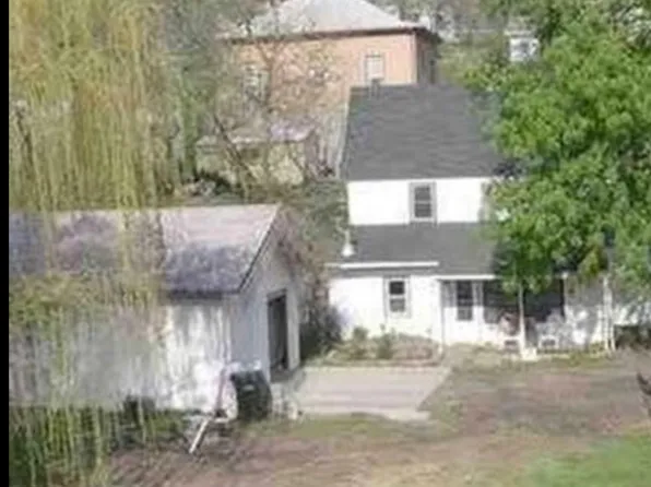 517 N 7th St, Plattsmouth, NE 68048