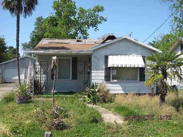 1st image of 3050 Lela St