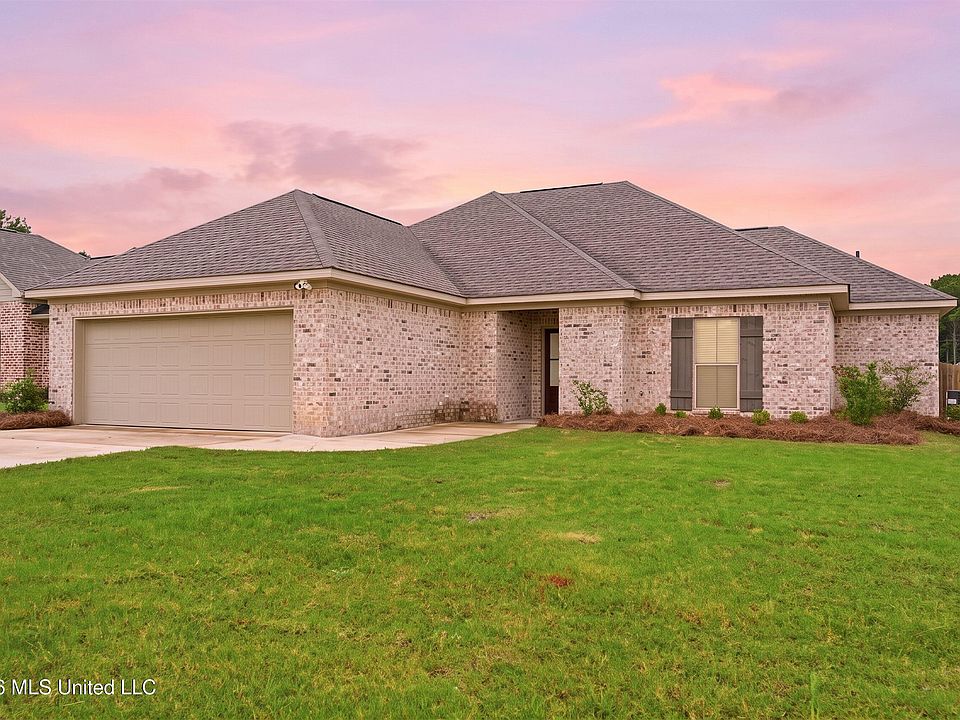 1st image of 806 Oakbrook Way