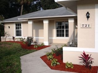 721 Rue Labeau Cir, Fort Myers, FL 33913