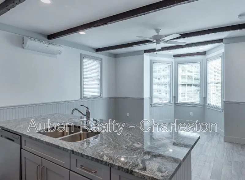 4 bed, 4.0 bath, 1750 sqft, $5,395 — Photo 4