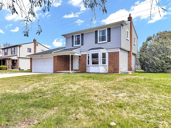 2nd image of 3693 Beech Dr