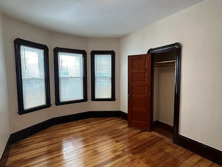 345 Earle St #2 — Photo 9