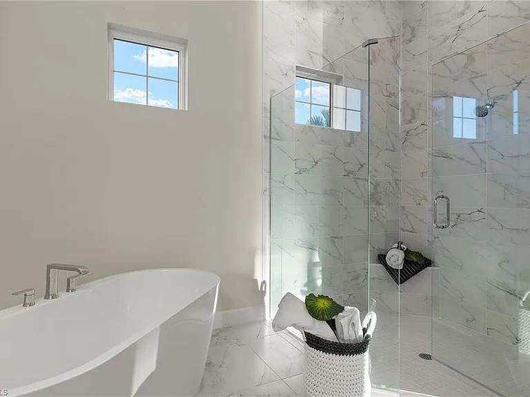 15429 Turin Dr — Photo 23