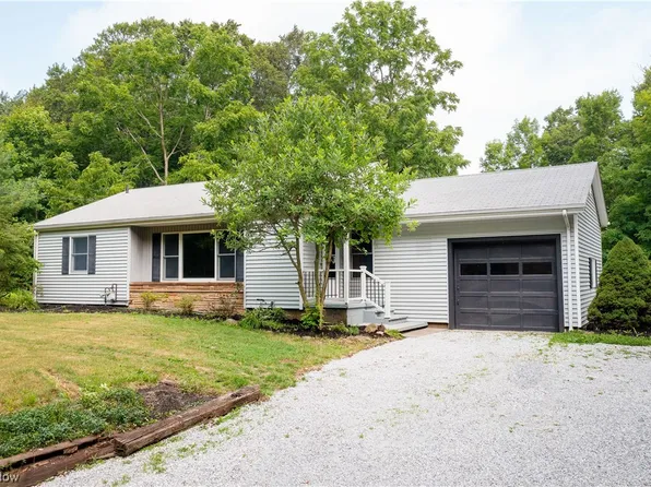 3231 Blake Rd, Wadsworth, OH 44281