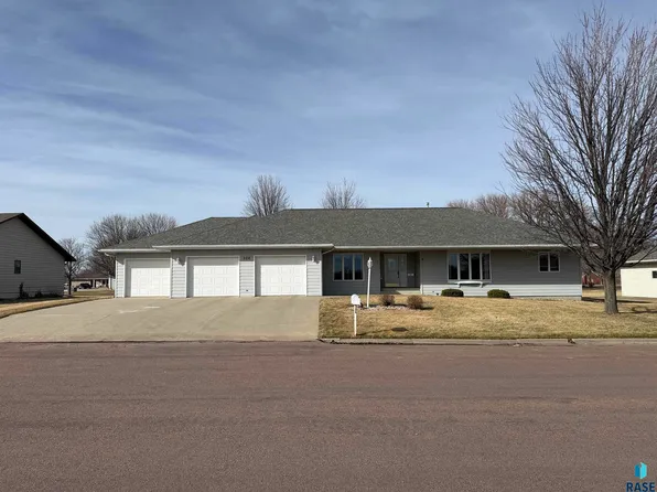 308 E Wagner St, Marion, SD 57043