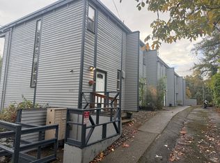 2221 NE 46th St APT 7, Seattle, WA 98105