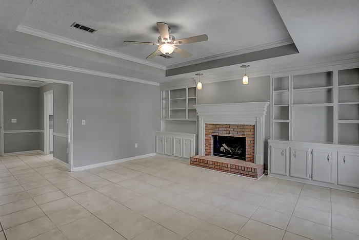211 Oak Brook Dr — Photo 4