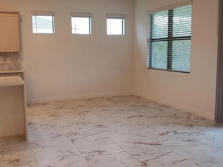1949 NE Ocean Dunes Dr — Photo 14