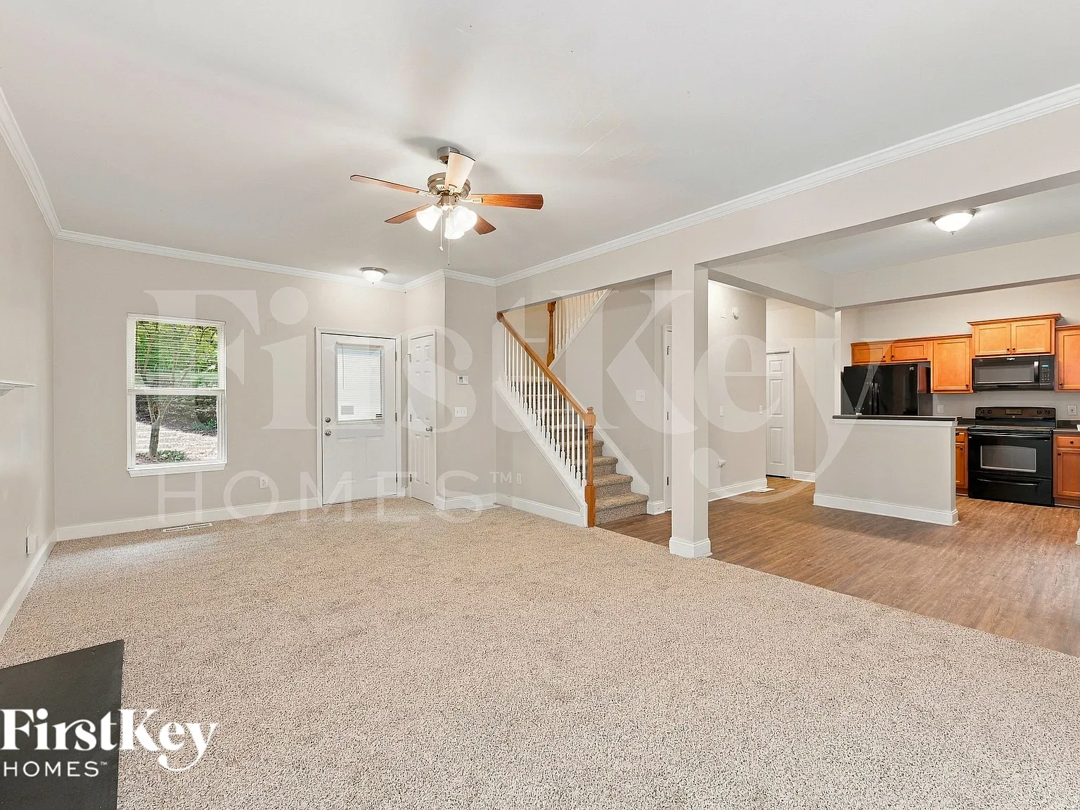 3 bed, 2.5 bath, 1672 sqft, $1,865 — Photo 3