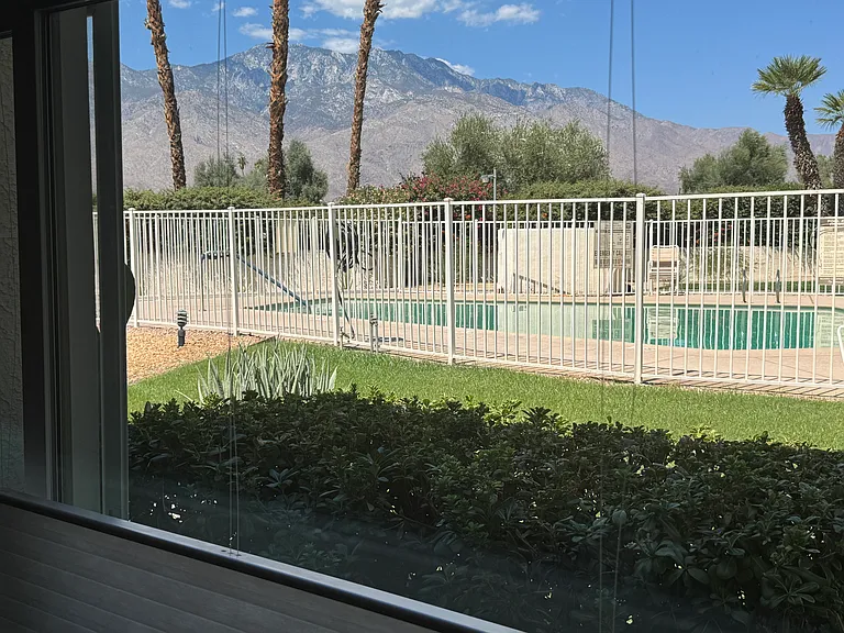 1691 Sunnydale Plz — Photo 17