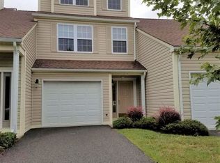 335 Huff Heritage Ln, Christiansburg, VA 24073