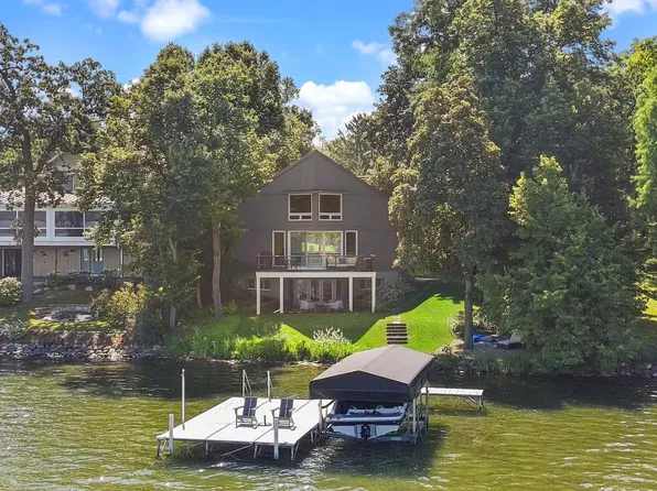 3015 E Lake Shore DRIVE, Twin Lakes, WI 53181