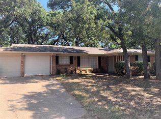 7225 Monterrey Dr, Fort Worth, TX 76112