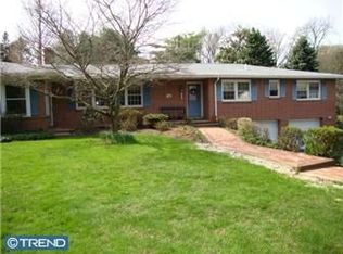 1047 Townsend Cir, Wayne, PA 19087