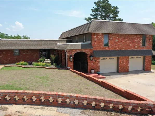536 Lake Dr, Alva, OK 73717