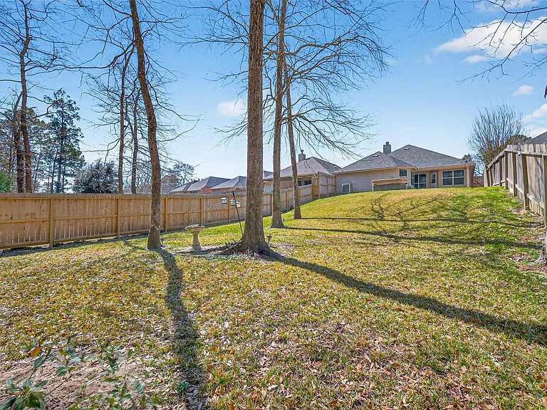 10542 Parkside Dr — Photo 38