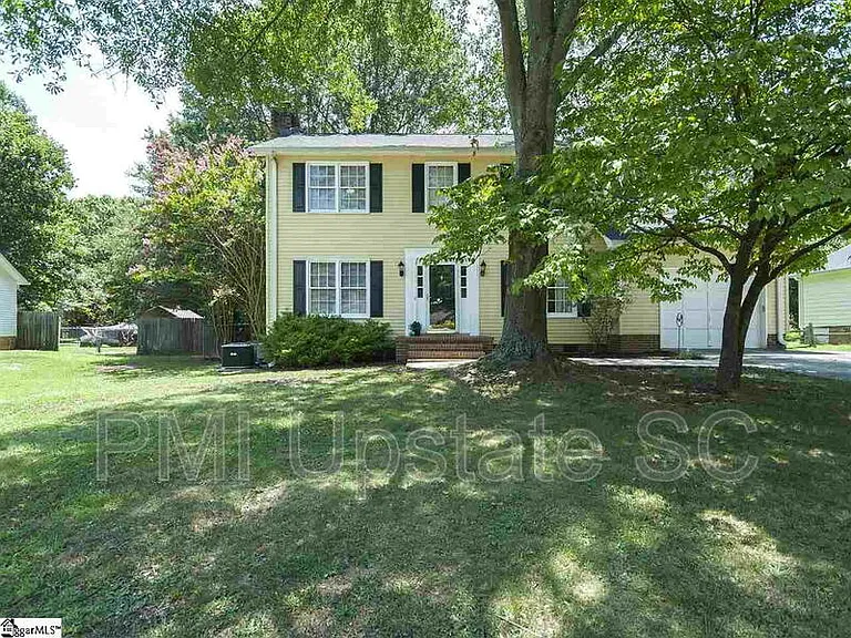 206 Manassas Dr — Photo 3