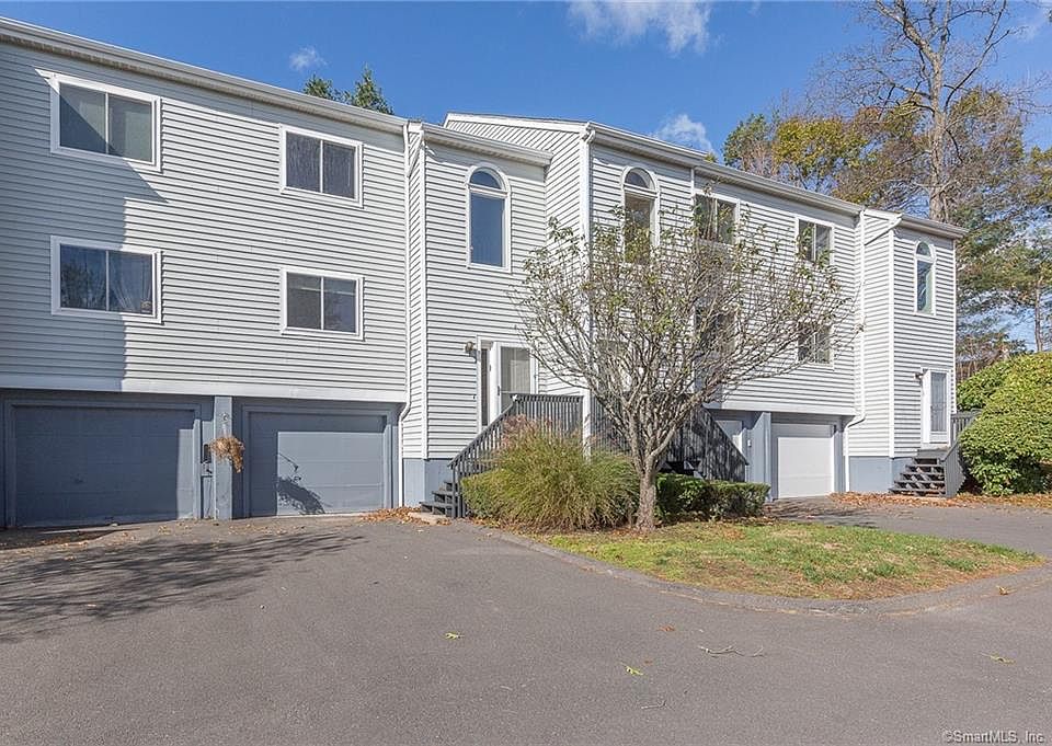 Fox Meadows Apartments - Cromwell, CT | Zillow
