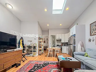 118A Schaefer Street, #3