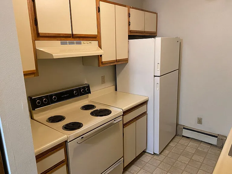624 S. Gilbert Street — Photo 3