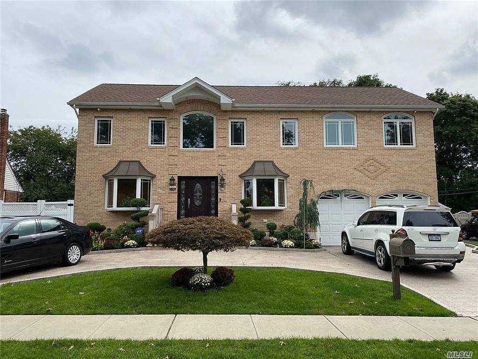 1st image of 42 Parkway Dr